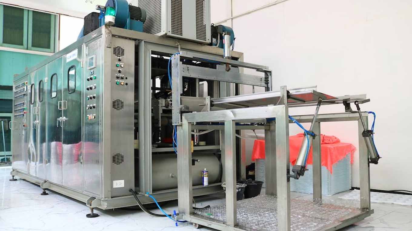 termoform makinesi